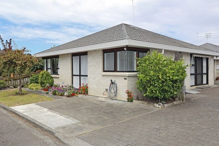 Photo of property in 49c Church Road, Taradale, Napier, 4112