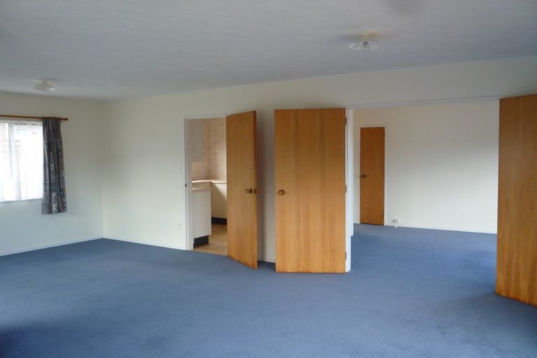 Photo of property in 73 Frobisher Street, Island Bay, Wellington, 6023