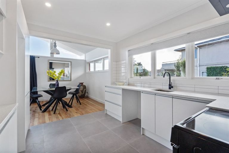 Photo of property in 109 Hutchinsons Road, Bucklands Beach, Auckland, 2014