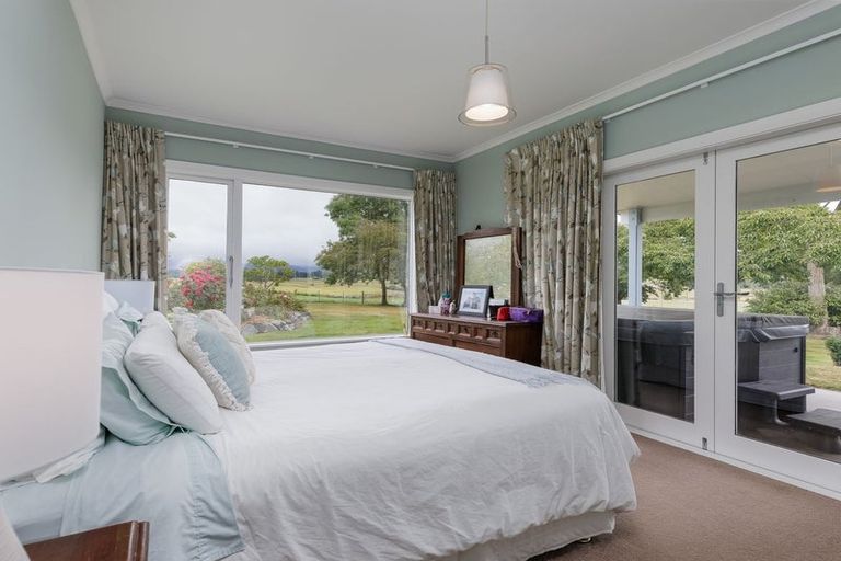 Photo of property in 302 Timaru Road, Waimate, 7978