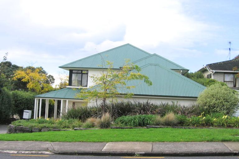 Photo of property in 100 Clovelly Road, Bucklands Beach, Auckland, 2012