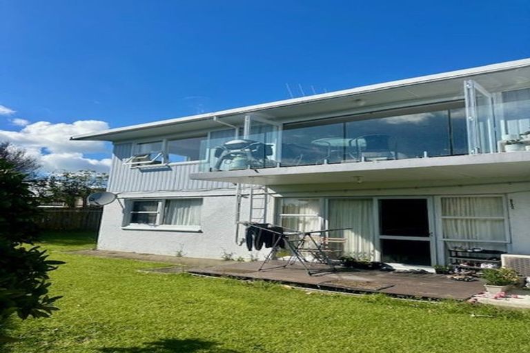 Photo of property in 4/133 Shakespeare Road, Milford, Auckland, 0620