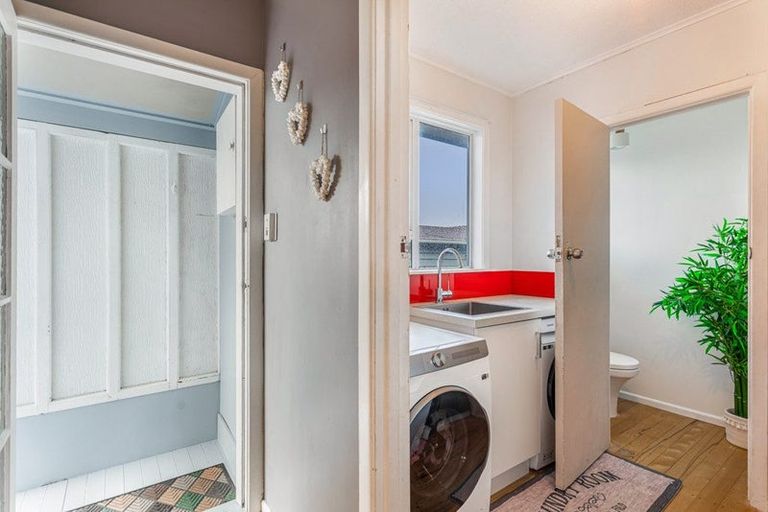 Photo of property in 24b Edward Avenue, Orewa, 0931