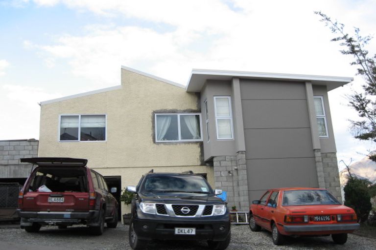 Photo of property in 2 Sunrise Lane, Queenstown, 9300