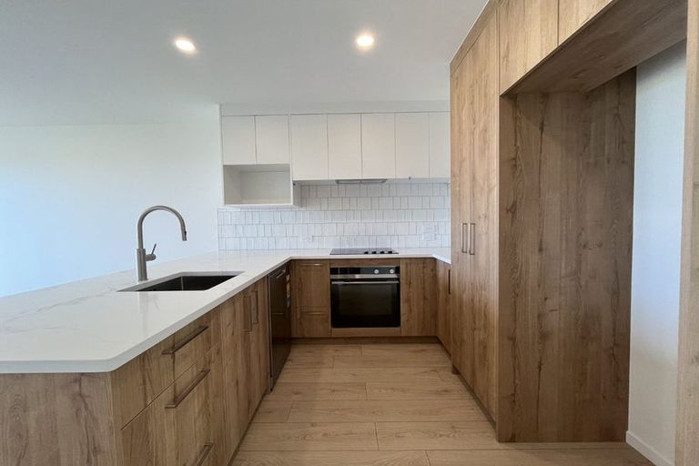 Photo of property in 5/23 Makomako Drive, Orewa, 0931