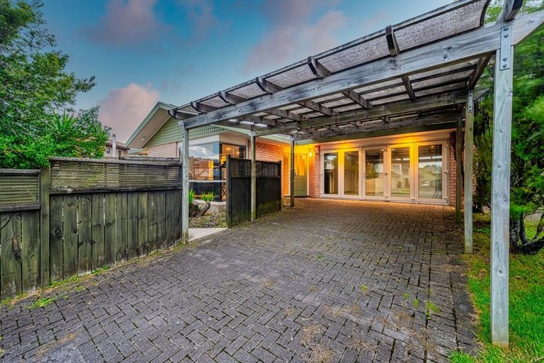 Photo of property in 2/116 Meadowland Drive, Somerville, Auckland, 2014