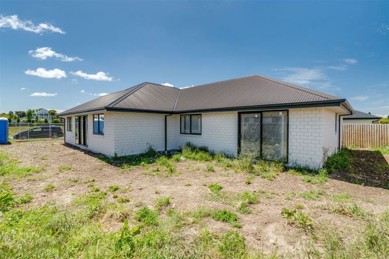 Photo of property in 33 Russell Lilley Drive, Rolleston, 7614