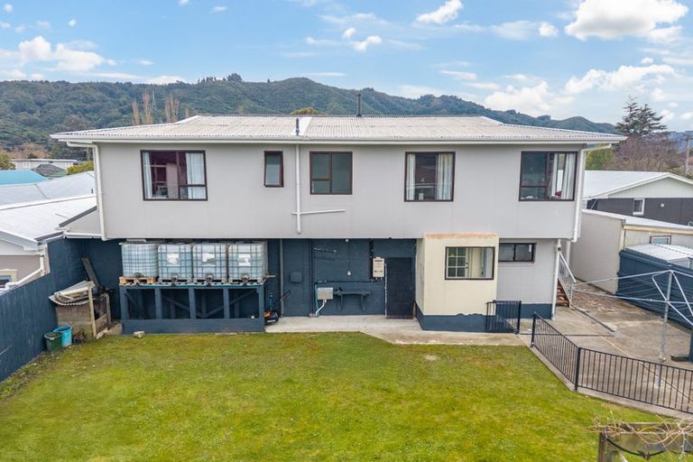 Photo of property in 42a Hudson Avenue, Ebdentown, Upper Hutt, 5018