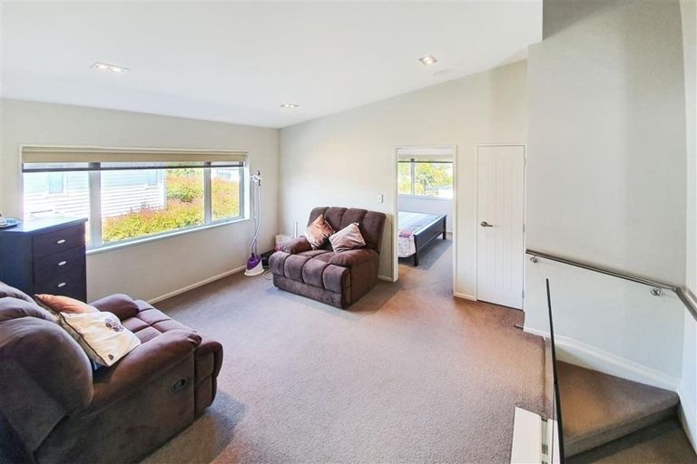 Photo of property in 10 Askerne Drive, Flat Bush, Auckland, 2016