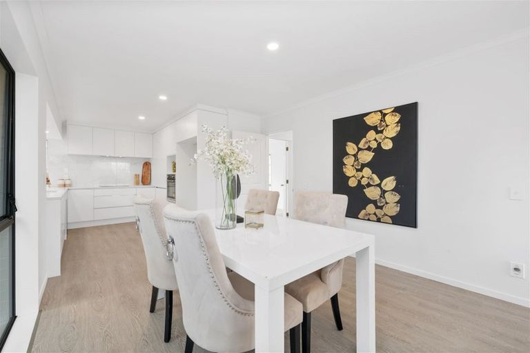 Photo of property in 2/10 Casabella Court, Northpark, Auckland, 2013