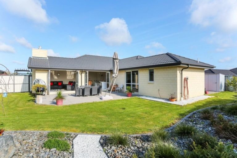 Photo of property in 24 Searle Drive, Patumahoe, Pukekohe, 2679