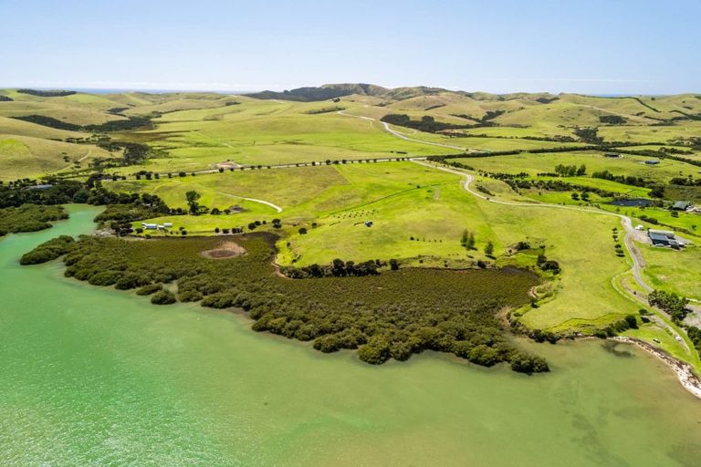 Photo of property in 272 Rangihoua Road, Te Tii, Kerikeri, 0294