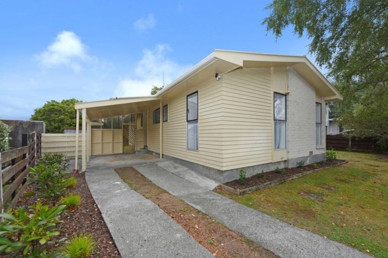 Photo of property in 3 Tacoma Drive, Totara Park, Upper Hutt, 5018