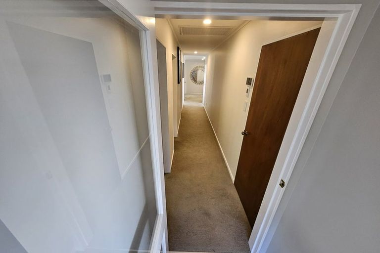 Photo of property in 65 Woodman Drive, Tawa, Wellington, 5028