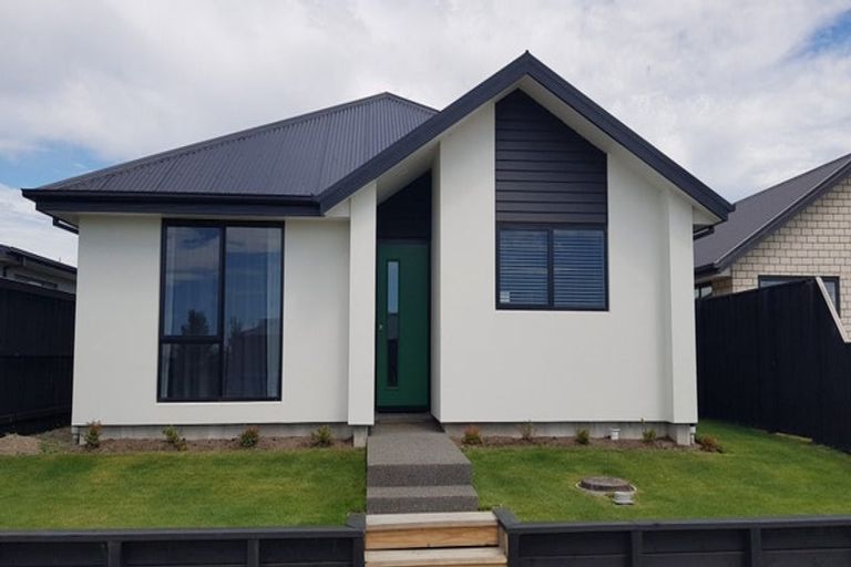 Photo of property in 11 Gossett Lane, Pegasus, 7612