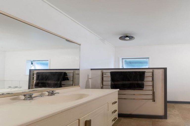 Photo of property in 20 Gebbie Road, Taradale, Napier, 4112