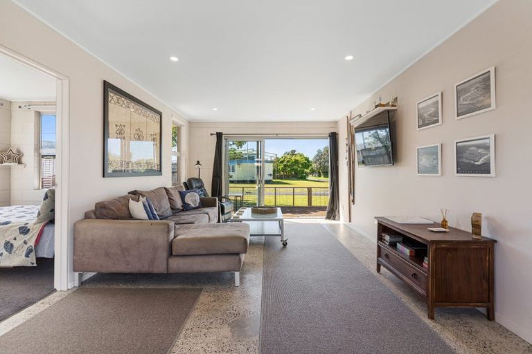 Photo of property in 203a The Square, Whangamata, 3620