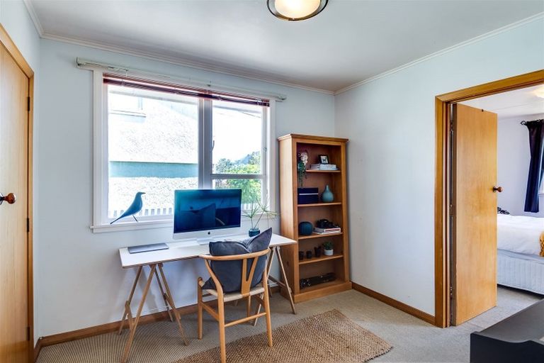 Photo of property in 10 Shirley Place, Bay View, Napier, 4104