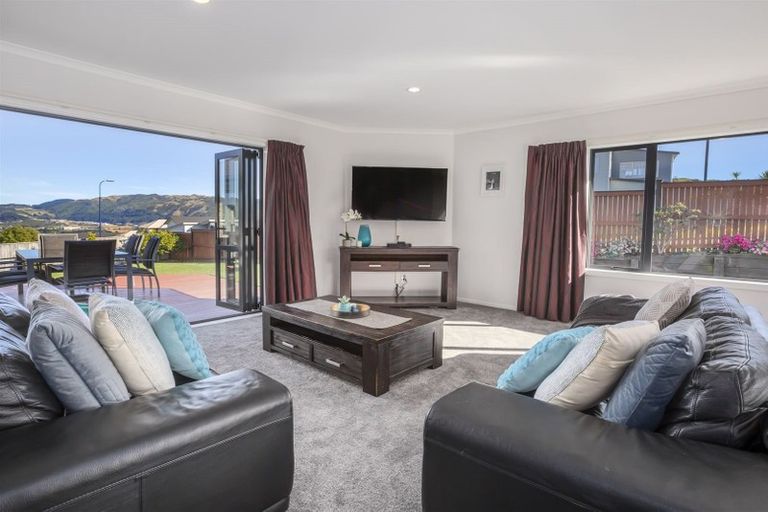 Photo of property in 14 Nelson Avenue, Aotea, Porirua, 5024