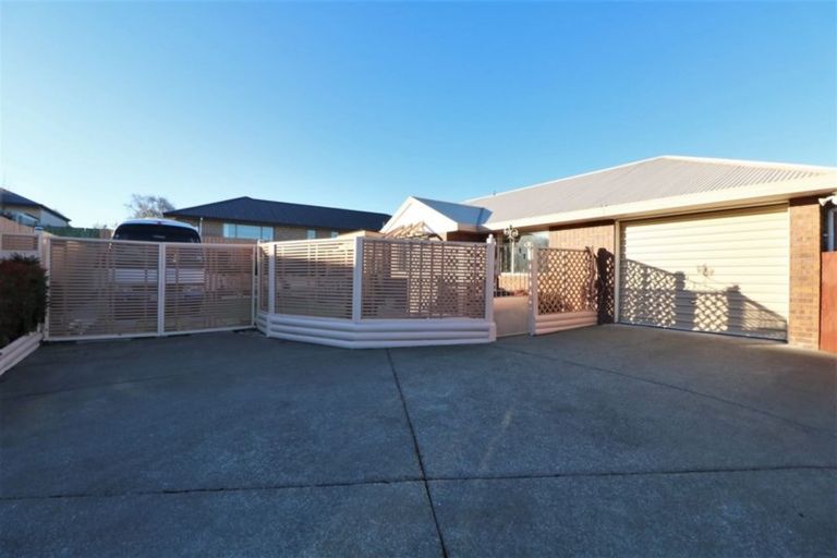 Photo of property in 21 Ellesmere Place, Oceanview, Timaru, 7910