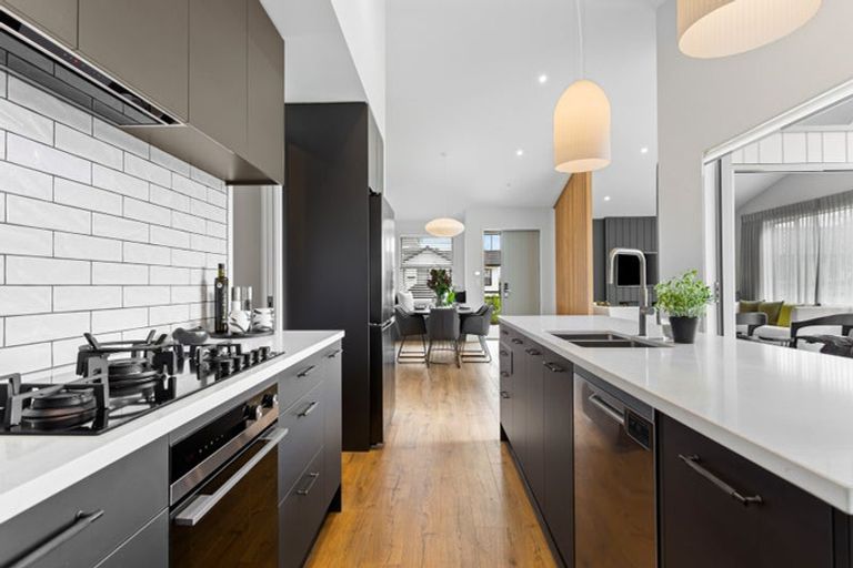 Photo of property in 11 Munro Oak Lane, Clevedon, Papakura, 2582