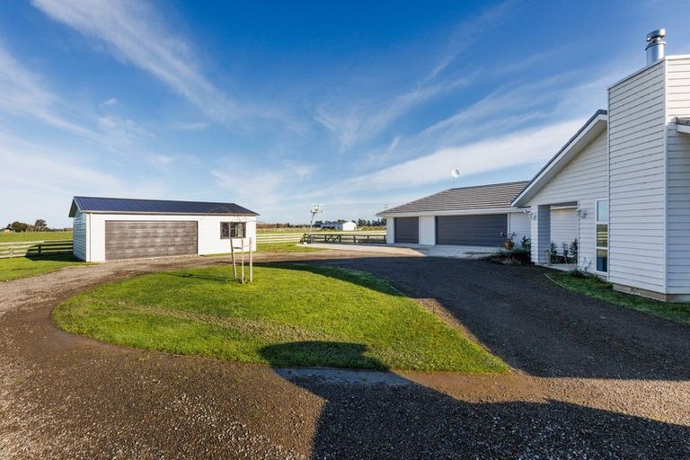 Photo of property in 891 Milson Line, Newbury, Palmerston North, 4775