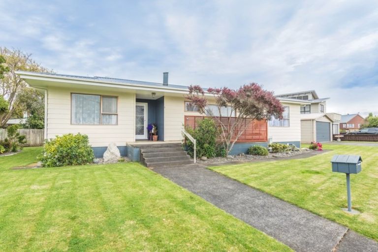 Photo of property in 1 Essex Place, Springvale, Whanganui, 4501