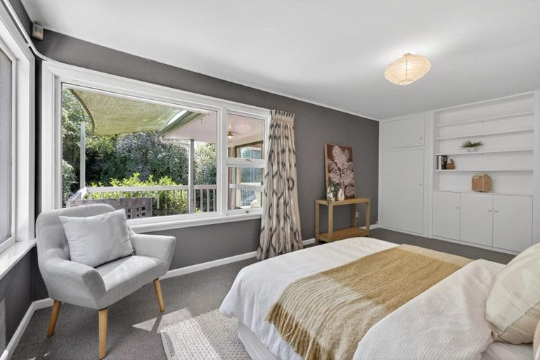 Photo of property in 19 Athol Terrace, Upper Riccarton, Christchurch, 8041