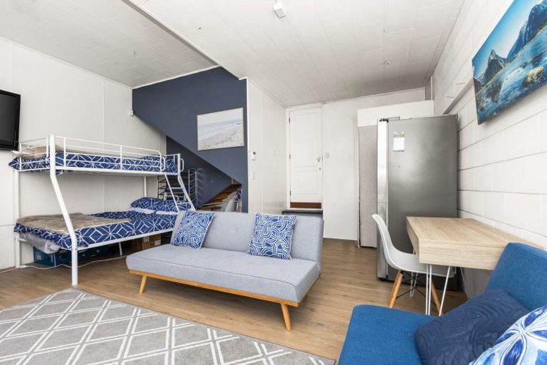 Photo of property in 1/18 Chambers Street, Havelock North, 4130