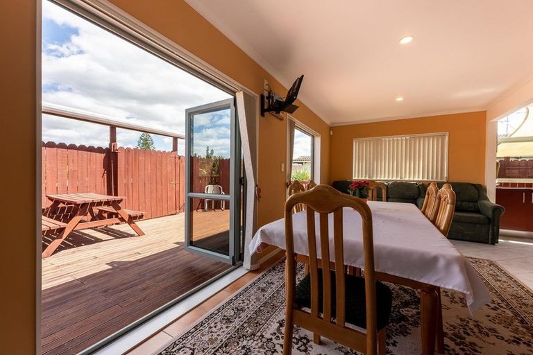 Photo of property in 3/16 Zealandia Road, Manly, Whangaparaoa, 0930