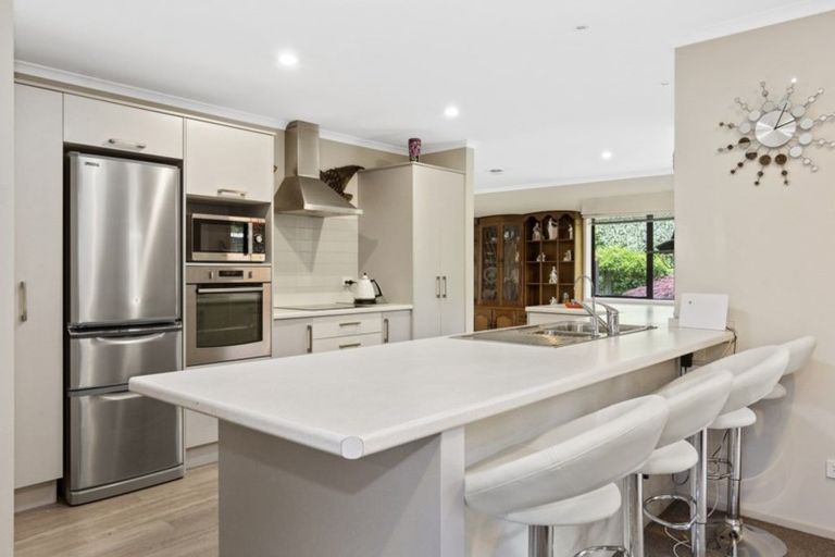 Photo of property in 36 Glenmonarch Place, Pyes Pa, Tauranga, 3112