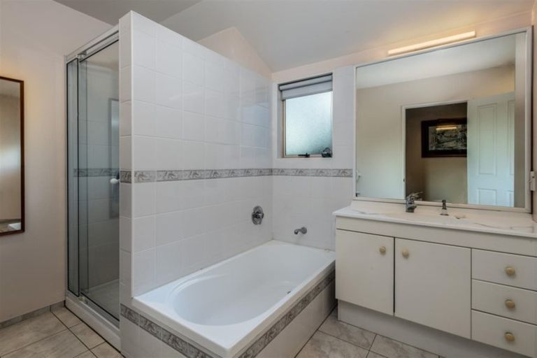 Photo of property in 9a Orchard Road, Browns Bay, Auckland, 0630