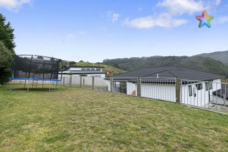 Photo of property in 8 Frankie Stevens Place, Riverstone Terraces, Upper Hutt, 5018
