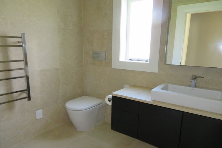 Photo of property in 16a Clifton Road, Hauraki, Auckland, 0622