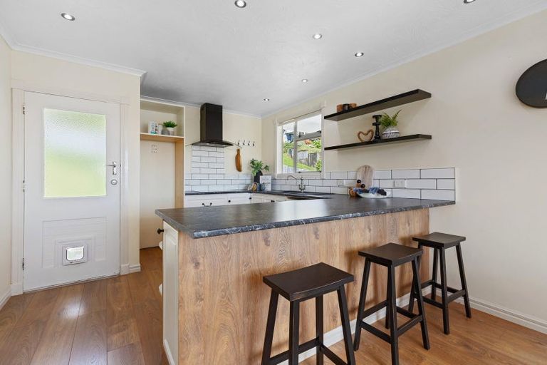 Photo of property in 41 Dingadee Street, Welcome Bay, Tauranga, 3112