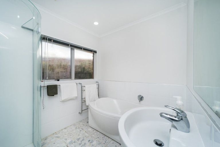 Photo of property in 8 Aintree Crescent, Awapuni, Palmerston North, 4412