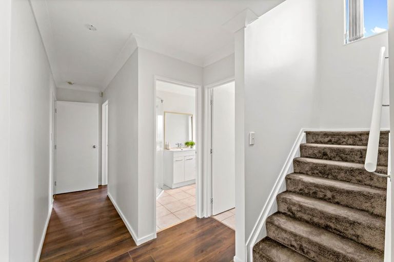 Photo of property in 17 Lolim Place, Favona, Auckland, 2024