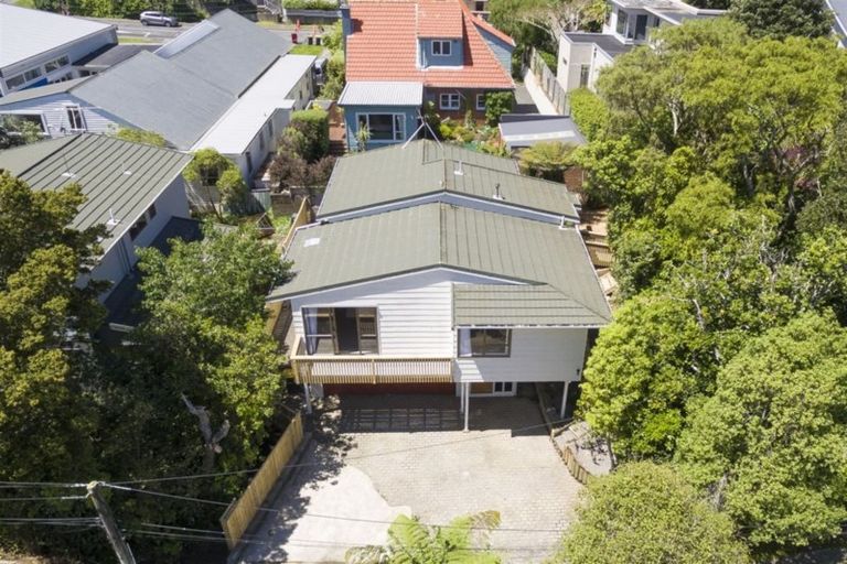 Photo of property in 76 Khandallah Road, Ngaio, Wellington, 6035