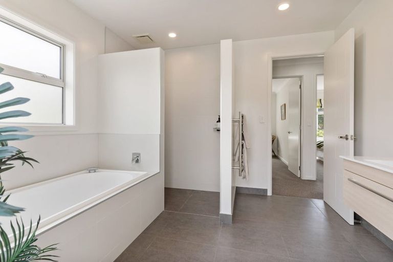 Photo of property in 1 Kennedy Park Drive, Pauanui, Hikuai, 3579