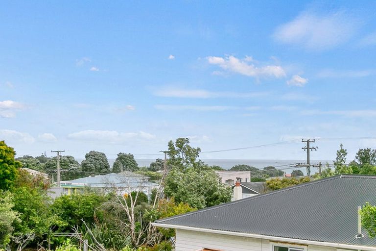 Photo of property in 15 Lydford Place, Spotswood, New Plymouth, 4310