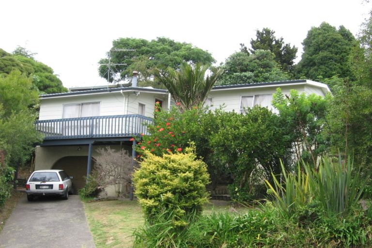 Photo of property in 10 Telstar Place, Beach Haven, Auckland, 0626