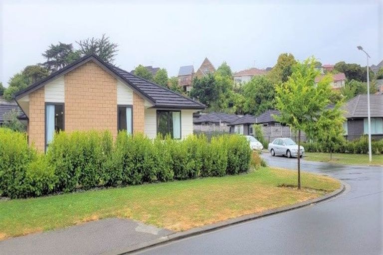 Photo of property in 1 Grapnel Lane, Whitby, Porirua, 5024