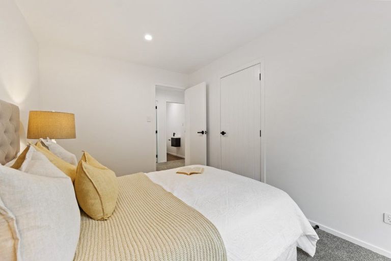 Photo of property in 11 Marina Grove, Frankleigh Park, New Plymouth, 4310