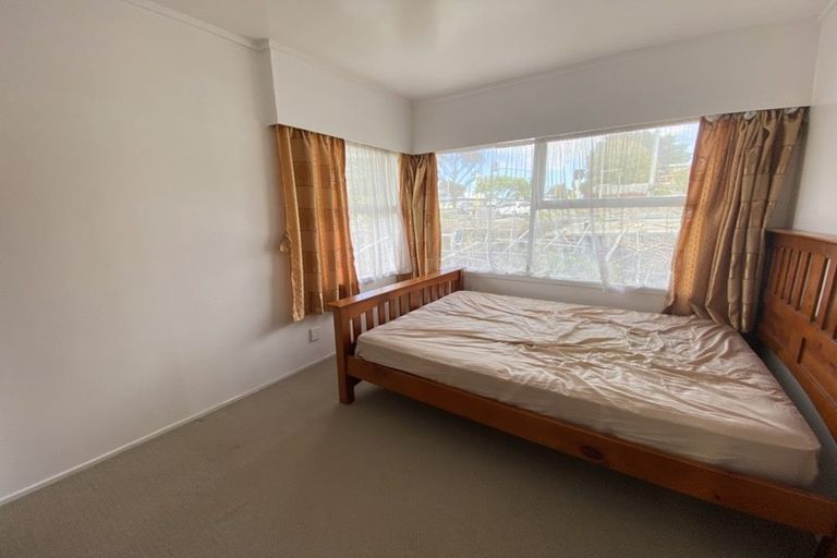 Photo of property in 1 Glenmore Road, Pakuranga Heights, Auckland, 2010