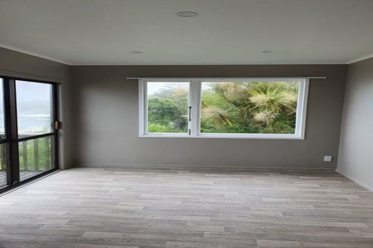 Photo of property in 38 Bassett Road, Johnsonville, Wellington, 6037