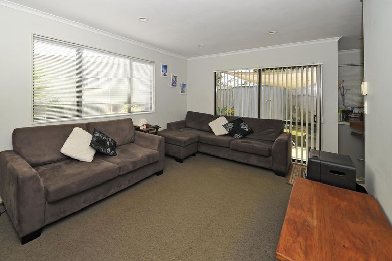 Photo of property in 81 Skipton Street, Mangere East, Auckland, 2024