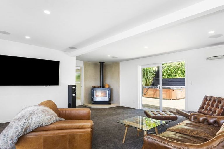 Photo of property in 32 Omokoroa Road, Omokoroa, 3114