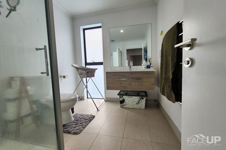 Photo of property in 28c Ian Morrison Road, Hobsonville, Auckland, 0616