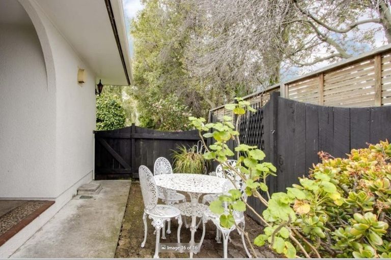 Photo of property in 1/911 Queen Street East, Parkvale, Hastings, 4122