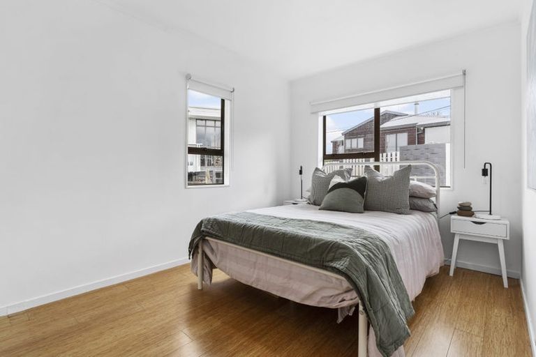 Photo of property in 2/55a Woodlands Crescent, Browns Bay, Auckland, 0630